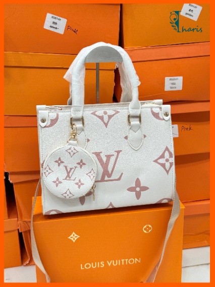 Louis Vuitton Monogram white